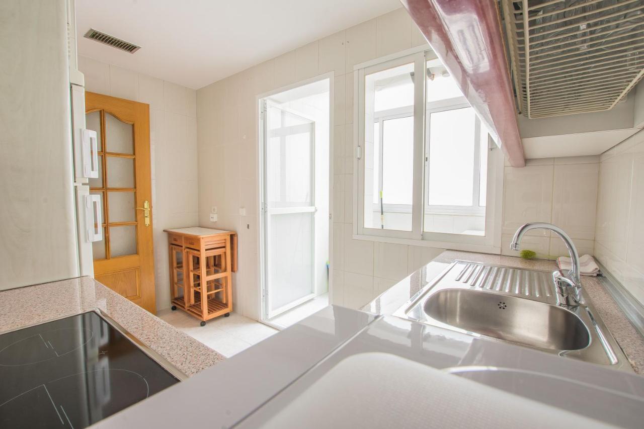 Ibericabeds Rejas Basic Apartment Granada Luaran gambar