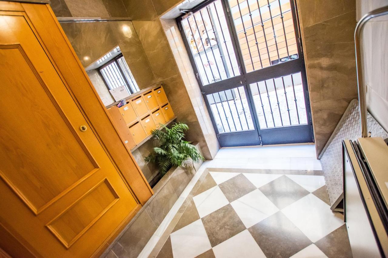 Ibericabeds Rejas Basic Apartment Granada Luaran gambar