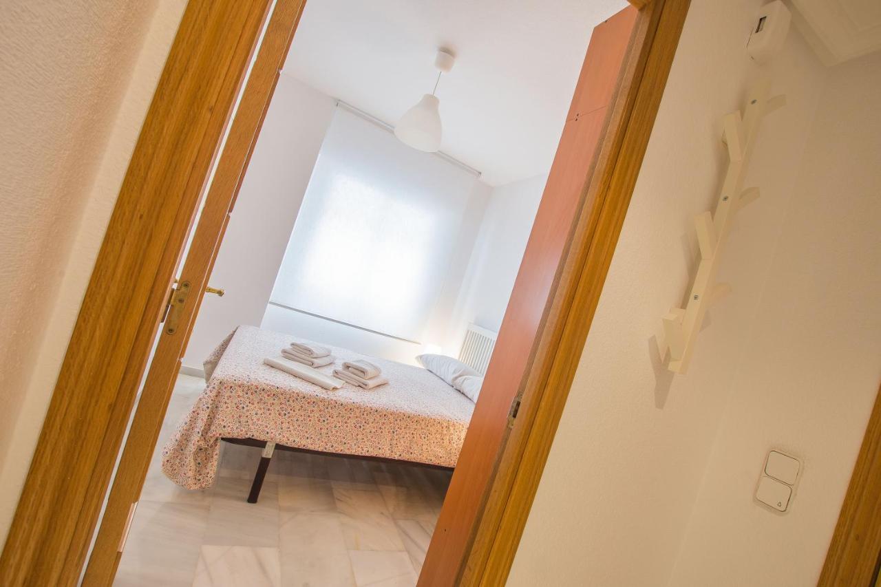 Ibericabeds Rejas Basic Apartment Granada Luaran gambar