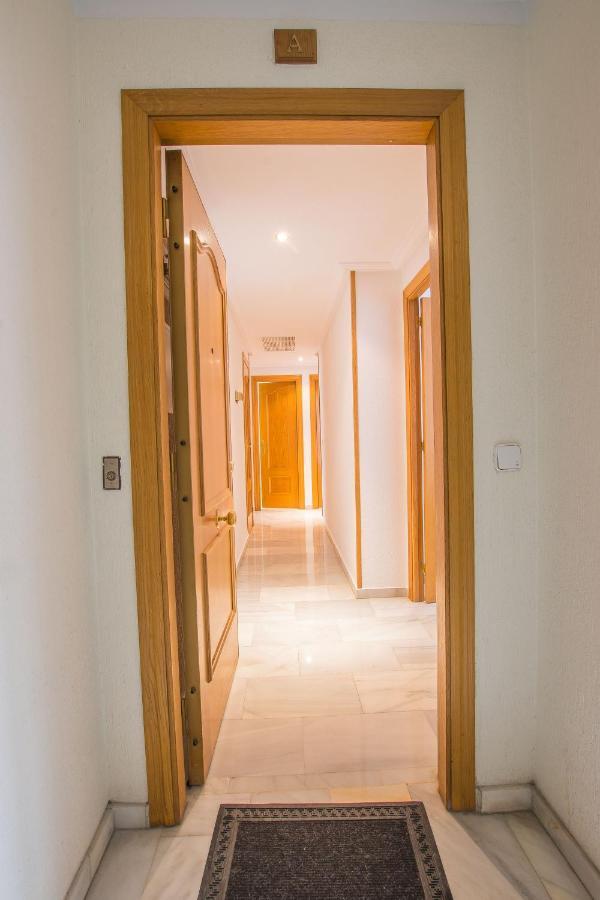 Ibericabeds Rejas Basic Apartment Granada Luaran gambar