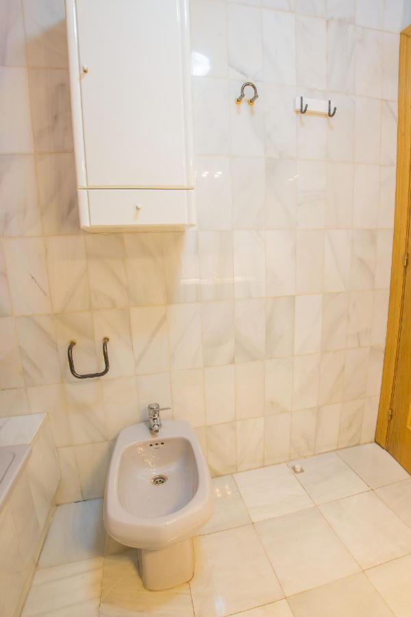 Ibericabeds Rejas Basic Apartment Granada Luaran gambar