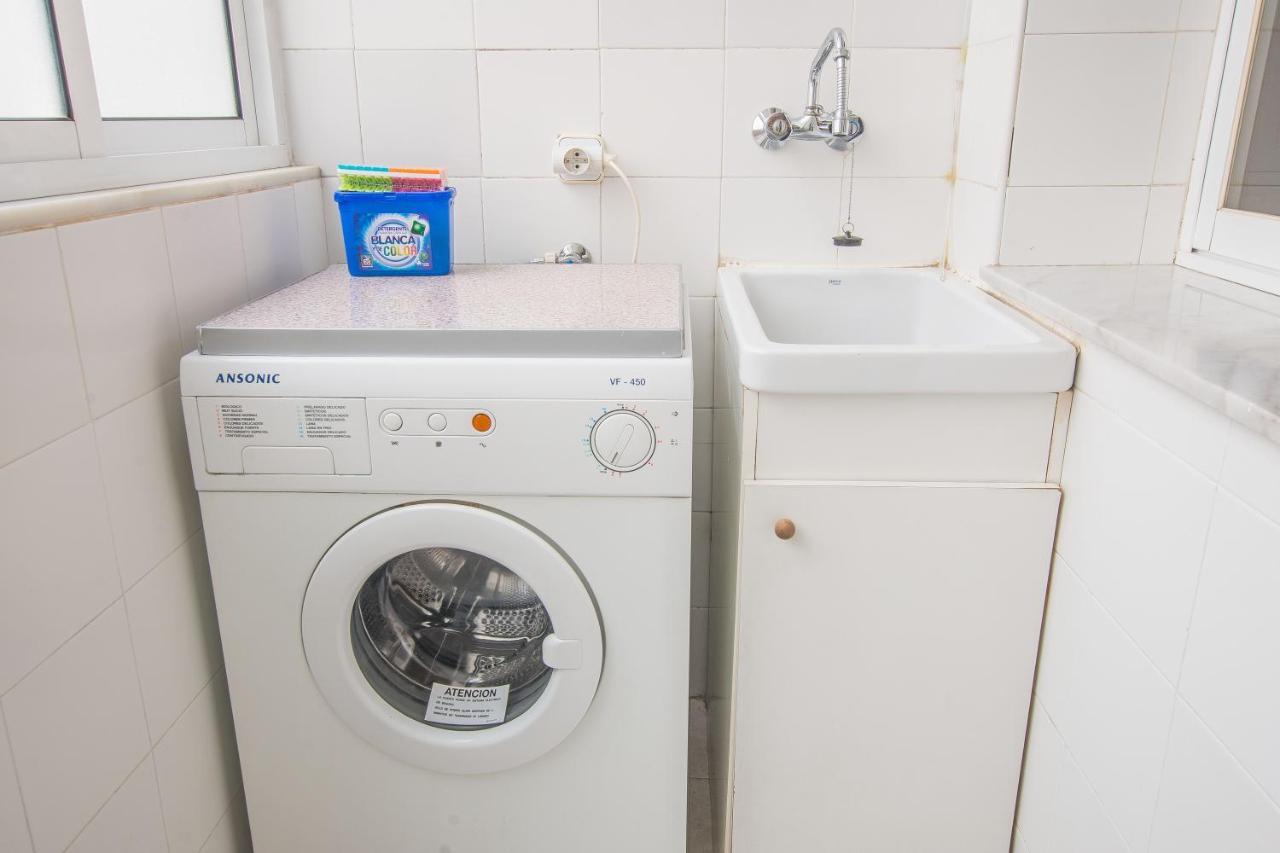 Ibericabeds Rejas Basic Apartment Granada Luaran gambar